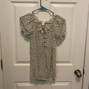 Black/white polka dot top